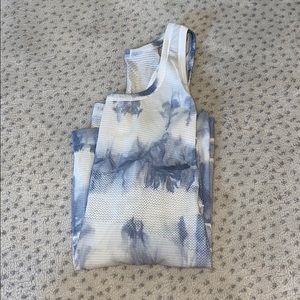 Lululemon workout tanks!